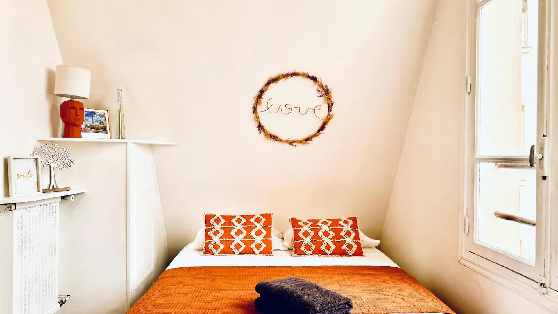 Cosy Place Entre L'arc De Triomphe Et Les Champs-elysees *